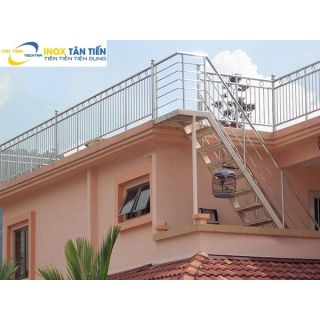 Cầu thang inox ngoài trời