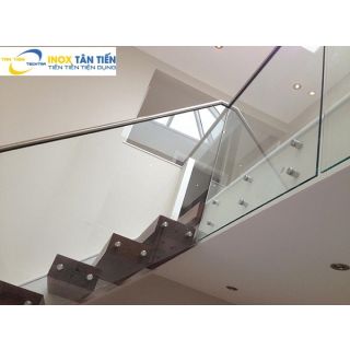 Lan can cầu thang inox kính cường lực