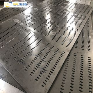 Tấm inox 304 đục lỗ