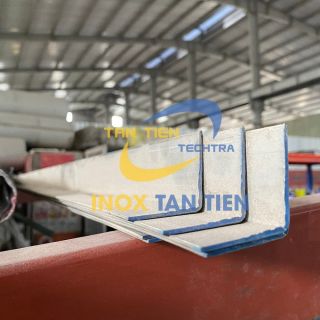 Thanh V inox bề mặt mờ