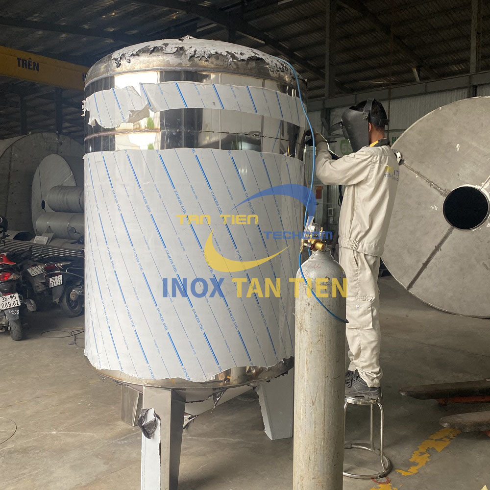 Gia c&ocirc;ng bồn inox c&ocirc;ng nghiệp