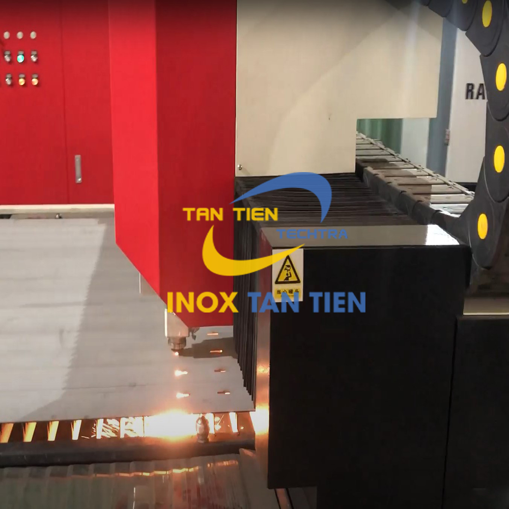 Phương ph&aacute;p đục lỗ tấm inox bằng c&ocirc;ng nghệ cắt Laser