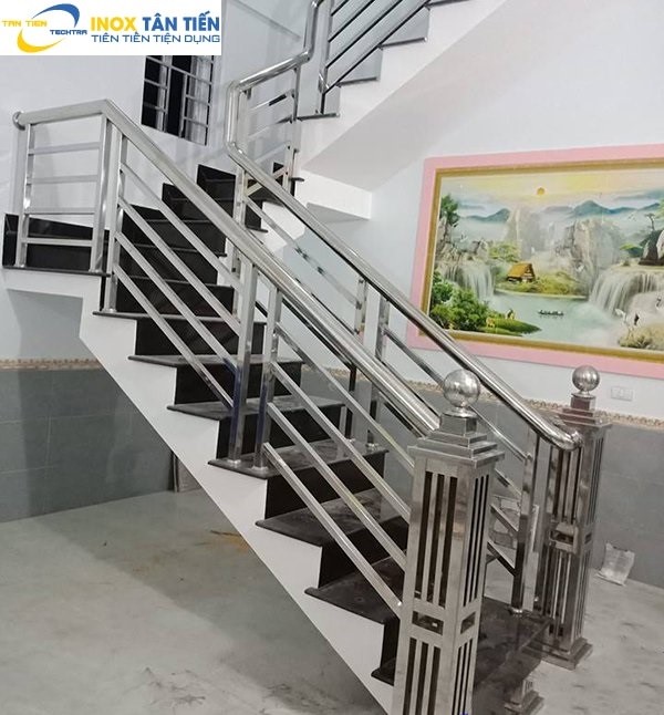 tay vịn cầu thang inox