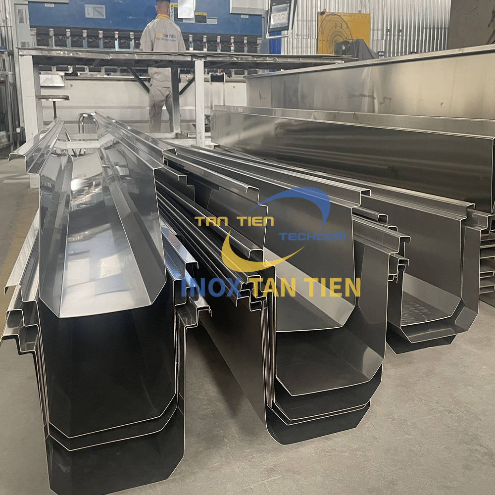 M&aacute;ng xối inox 304 