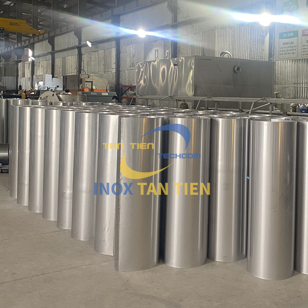 Sản phẩm ống xả r&aacute;c inox ho&agrave;n thiện