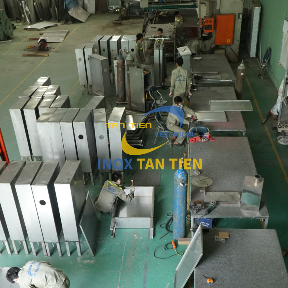 Gia c&ocirc;ng tủ cứu hỏa inox
